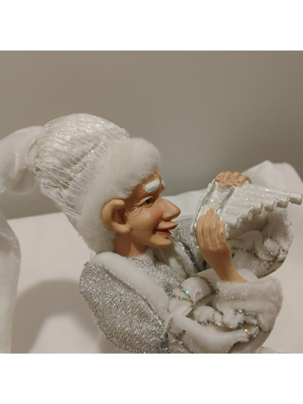 Vintage Posable Elf Figurine Silver White Crystal Jester Shelf Sitter Flute Play - Picture 9 of 9